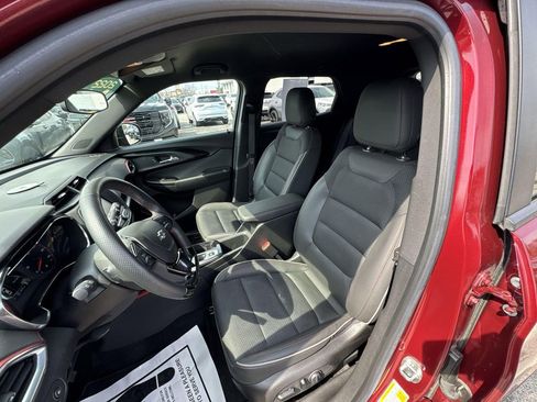 Used 2022 Chevrolet TrailBlazer RS image 19