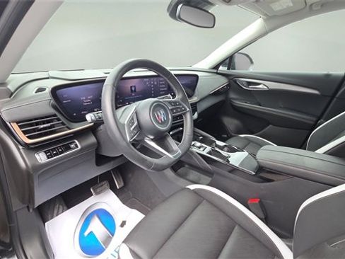 Used 2025 Buick Envision Sport Touring image 27