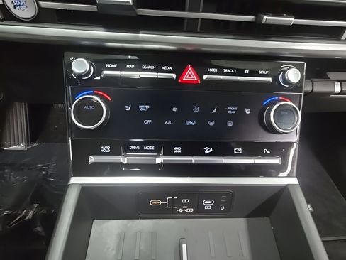 Used 2025 Hyundai Santa Fe SEL AWD/4WD image 27