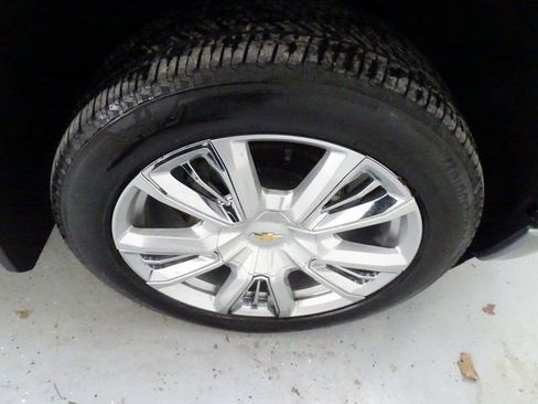 Certified 2024 Chevrolet Silverado 1500 High Country w/ High Country Premium Package AWD/4WD image 30
