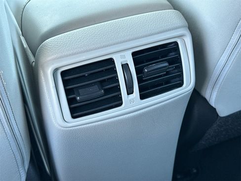 Used 2020 Nissan Rogue Sport SV image 13