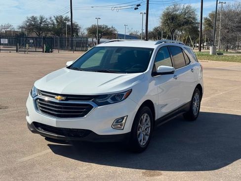 Used 2018 Chevrolet Equinox LT image 3