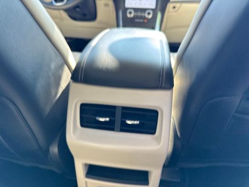 Used 2024 Ford Edge Titanium AWD/4WD image 13