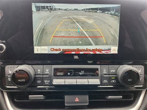 Certified 2024 Toyota Grand Highlander Limited image 17