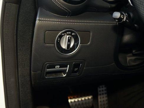 Used 2018 Mercedes-Benz AMG GT Roadster image 18