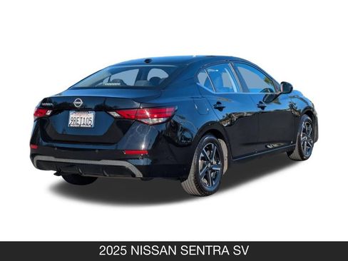 Used 2025 Nissan Sentra SV FWD image 8