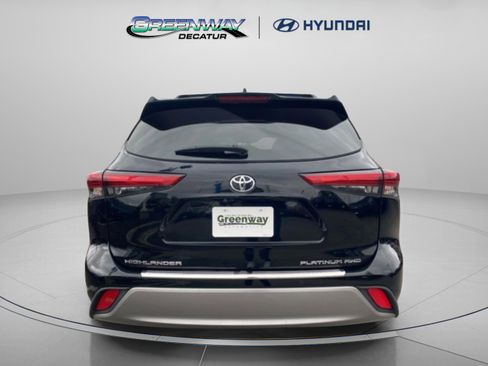 Used 2021 Toyota Highlander Platinum image 6