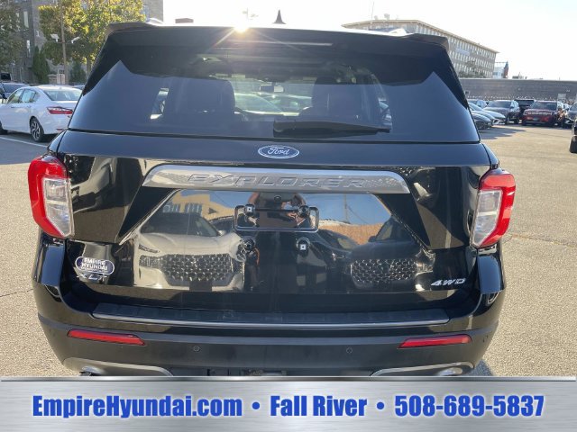 Used 2023 Ford Explorer XLT w/ Equipment Group 202A AWD/4WD image 4