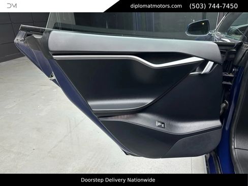 Used 2019 Tesla Model S Performance image 25