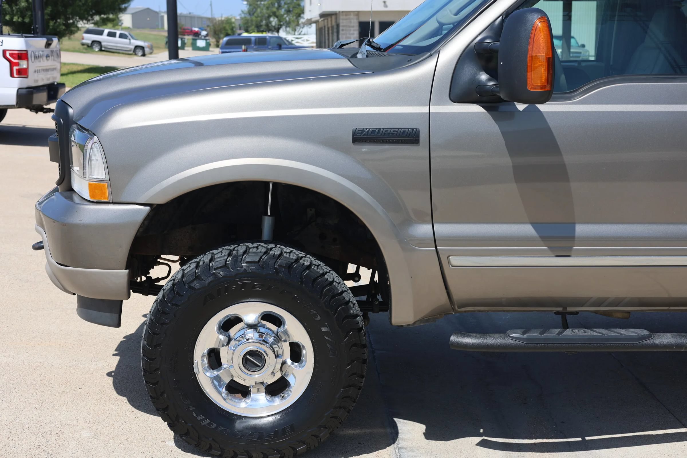 Used 2004 Ford Excursion Limited AWD/4WD image 12