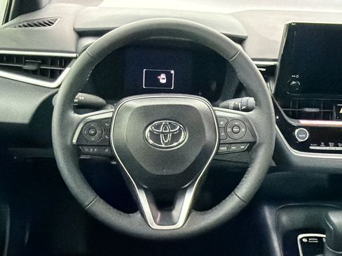Used 2026 Toyota Corolla SE FWD image 15