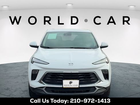 Used 2025 Buick Encore GX Preferred FWD image 2