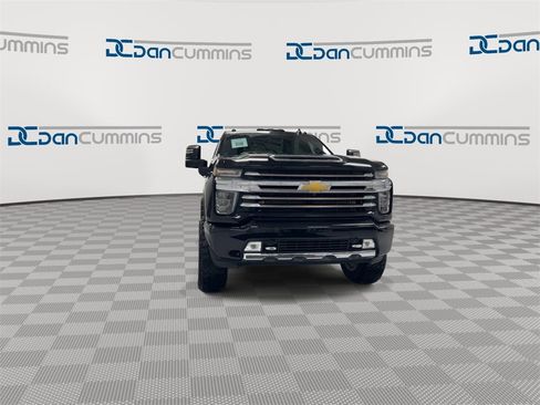 Used 2020 Chevrolet Silverado 2500 High Country w/ Z71 Off-Road Package image 2