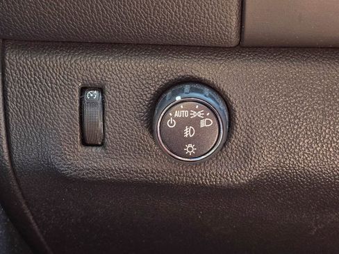 Used 2019 Chevrolet Colorado LT w/ LT Convenience Package RWD image 24