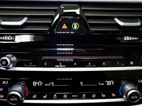 Used 2018 BMW 540i image 19