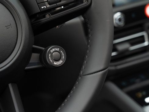 New 2026 Porsche Macan S image 30