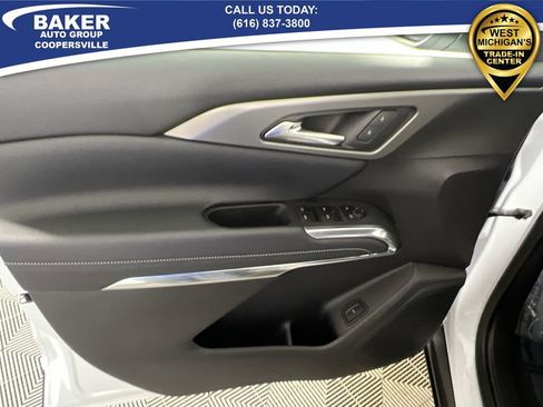 Certified 2025 Chevrolet Traverse LT w/ Sun and Wheel Package image 23