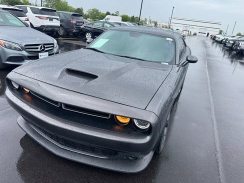 Used 2019 Dodge Challenger R/T RWD image 2