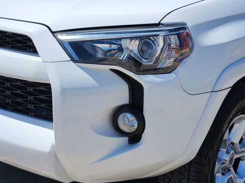Used 2018 Toyota 4Runner SR5 image 9