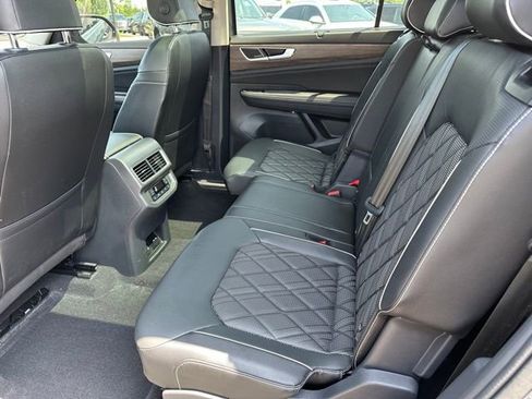 Used 2024 Volkswagen Atlas SEL Premium R-Line image 16