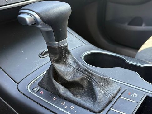 Used 2020 Kia Sorento S image 23