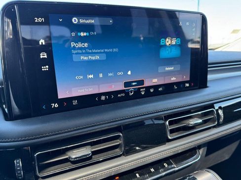 Certified 2025 Lincoln Aviator Premiere AWD image 16