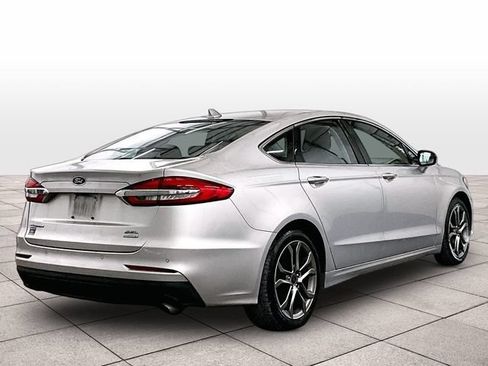 Used 2019 Ford Fusion SEL FWD image 12