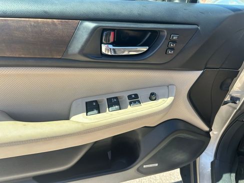 Used 2017 Subaru Outback 2.5i Limited image 24