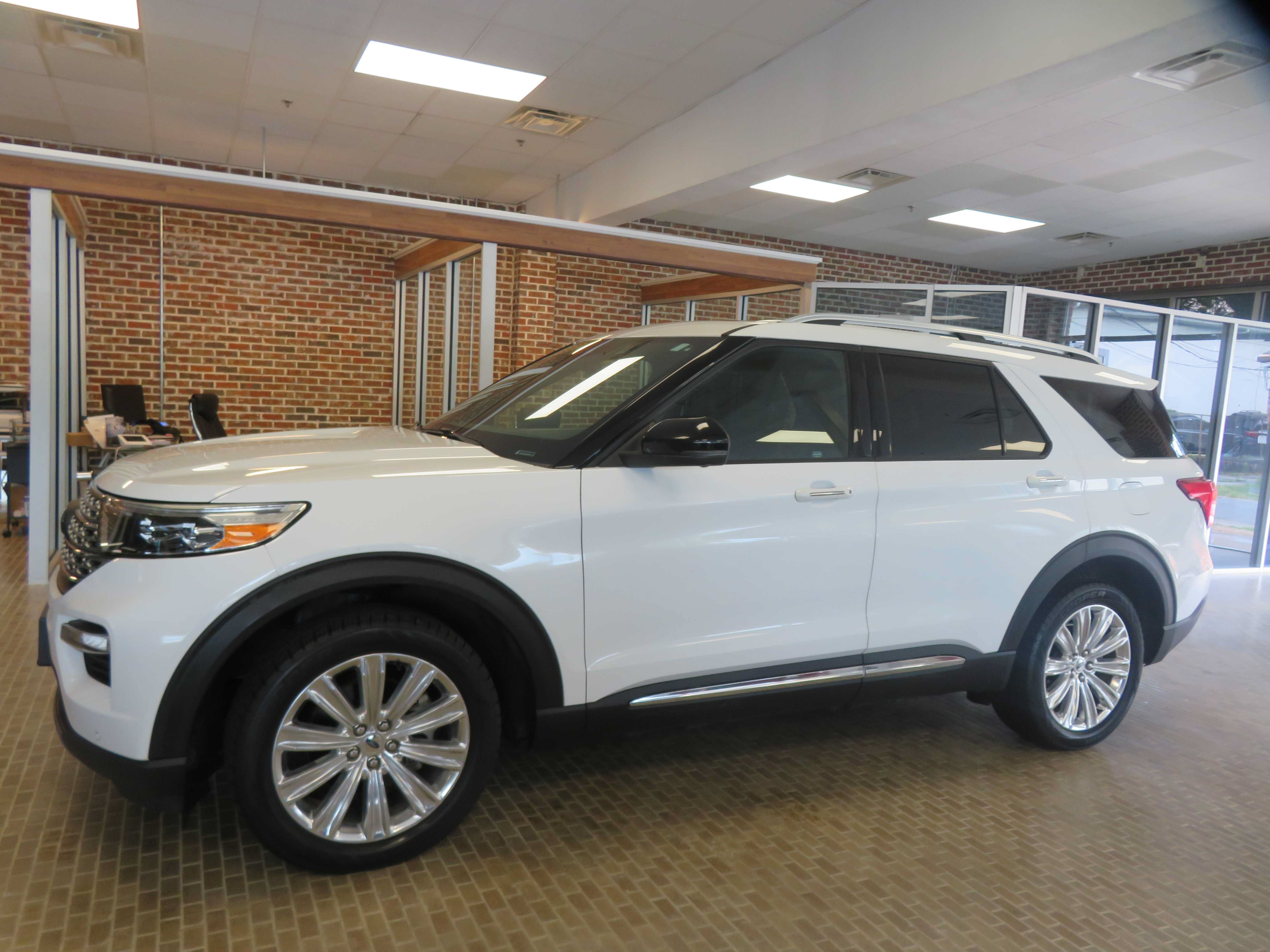 Used 2020 Ford Explorer Limited AWD/4WD image 70