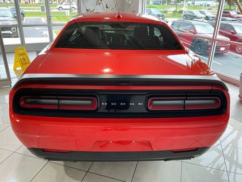 Used 2021 Dodge Challenger SRT Hellcat w/ Plus Package RWD image 4