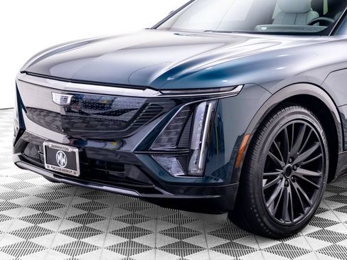Used 2024 Cadillac Lyriq Sport AWD/4WD image 38