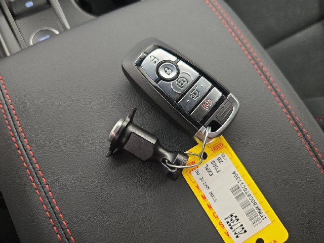 Used 2026 Ford Explorer ST AWD/4WD image 29