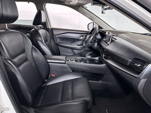 Used 2021 Nissan Rogue SV w/ Premium Package image 65