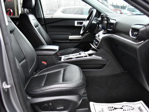 Used 2023 Ford Explorer XLT w/ Equipment Group 202A image 46