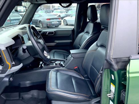 Used 2022 Ford Bronco Badlands image 7