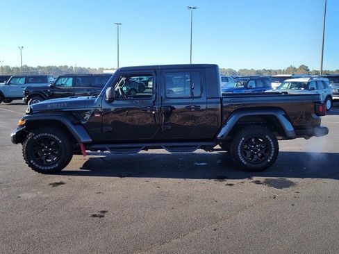 Used 2022 Jeep Gladiator Sport image 4
