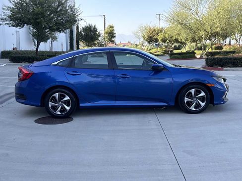 Used 2020 Honda Civic LX image 2