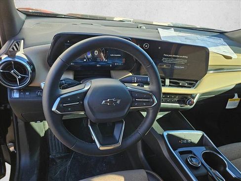 New 2026 Chevrolet Equinox ACTIV image 11