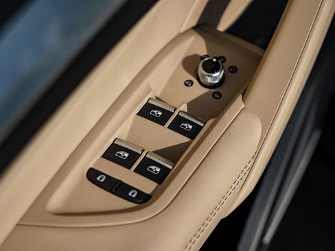 Certified 2025 Audi Q5 2.0T Premium Plus image 23