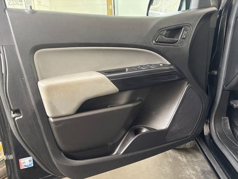 Used 2020 Chevrolet Colorado W/T w/ Custom Special Edition image 13