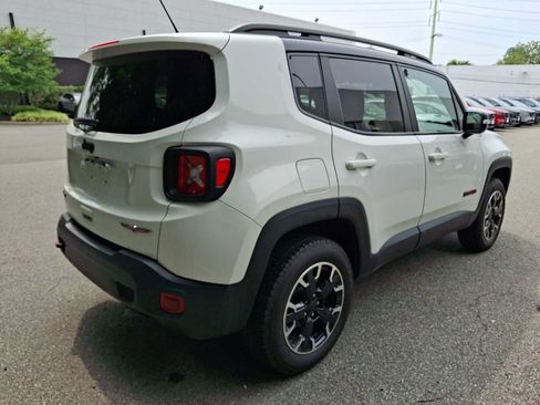 Used 2023 Jeep Renegade Trailhawk AWD/4WD image 4