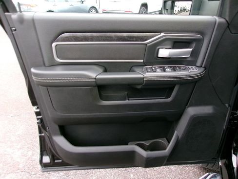 Certified 2024 RAM 2500 Big Horn w/ Bed Utility Group image 7