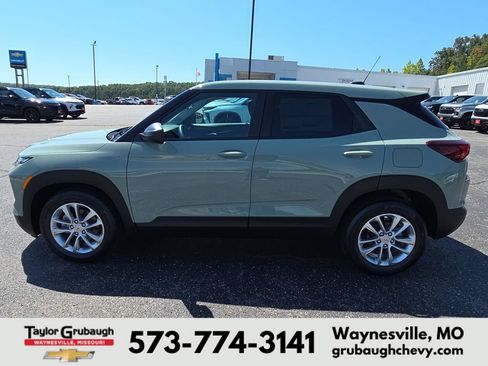 New 2026 Chevrolet TrailBlazer LS w/ LS Convenience Package FWD image 5