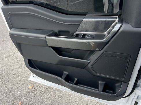 Used 2022 Ford F150 XLT w/ Equipment Group 302A High image 16