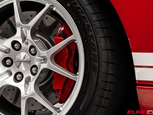 Used 2005 Ford GT RWD image 24