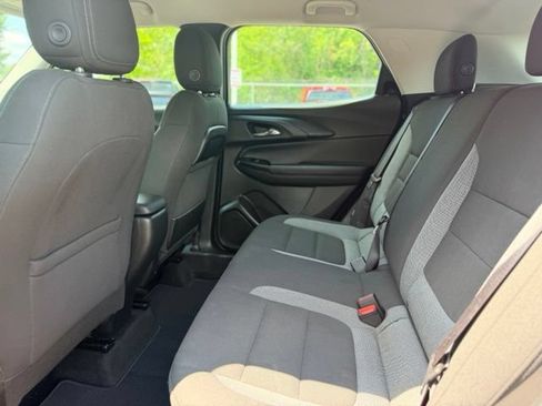 Used 2021 Chevrolet TrailBlazer LS FWD image 21