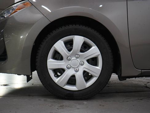 Used 2017 Toyota Corolla LE FWD image 26