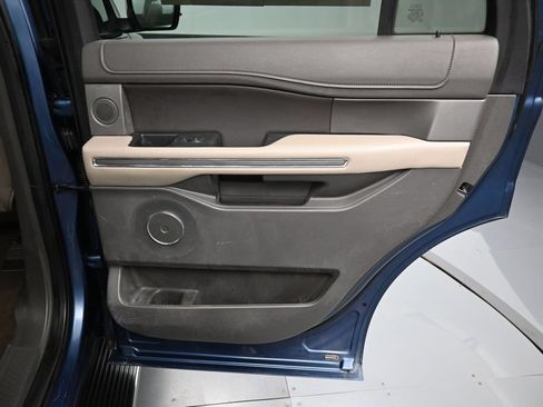 Used 2019 Ford Expedition XLT w/ Equipment Group 202A RWD image 43