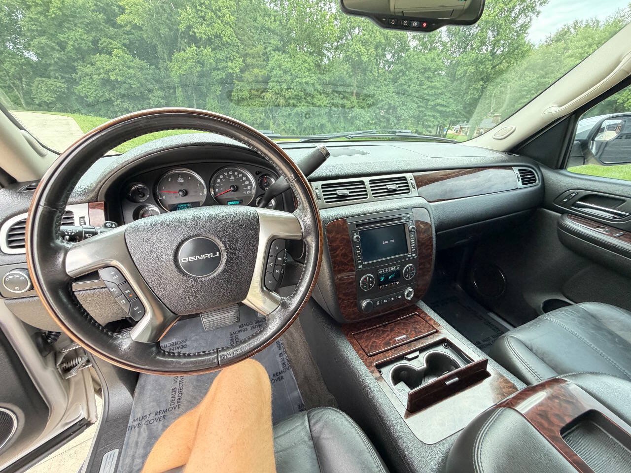 Used 2007 GMC Yukon Denali AWD/4WD image 13
