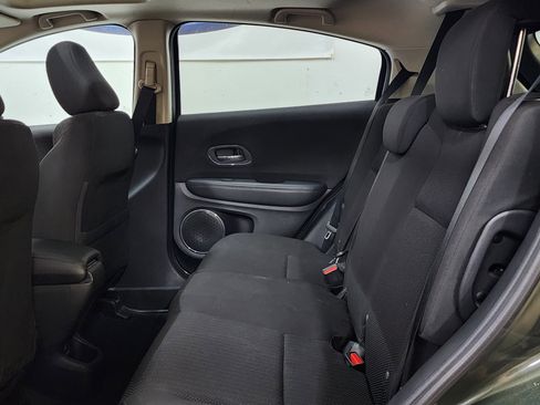 Used 2018 Honda HR-V EX image 17